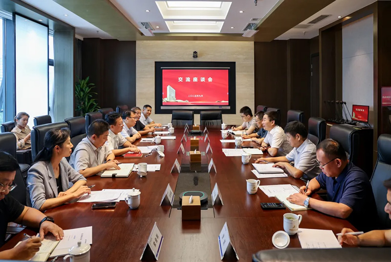 市中區(qū)委書記鞠正江一行到集團(tuán)開(kāi)展走訪服務(wù)